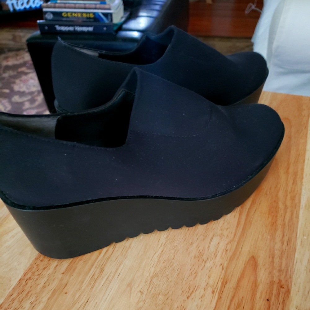 Donald Pliner platform loafers